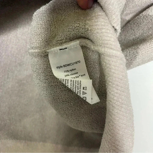 Barefoot Dreams Crew Cozy Chic Ultra Lite Ocean Reef Pullover Sweater Size Small - Picture 4 of 7